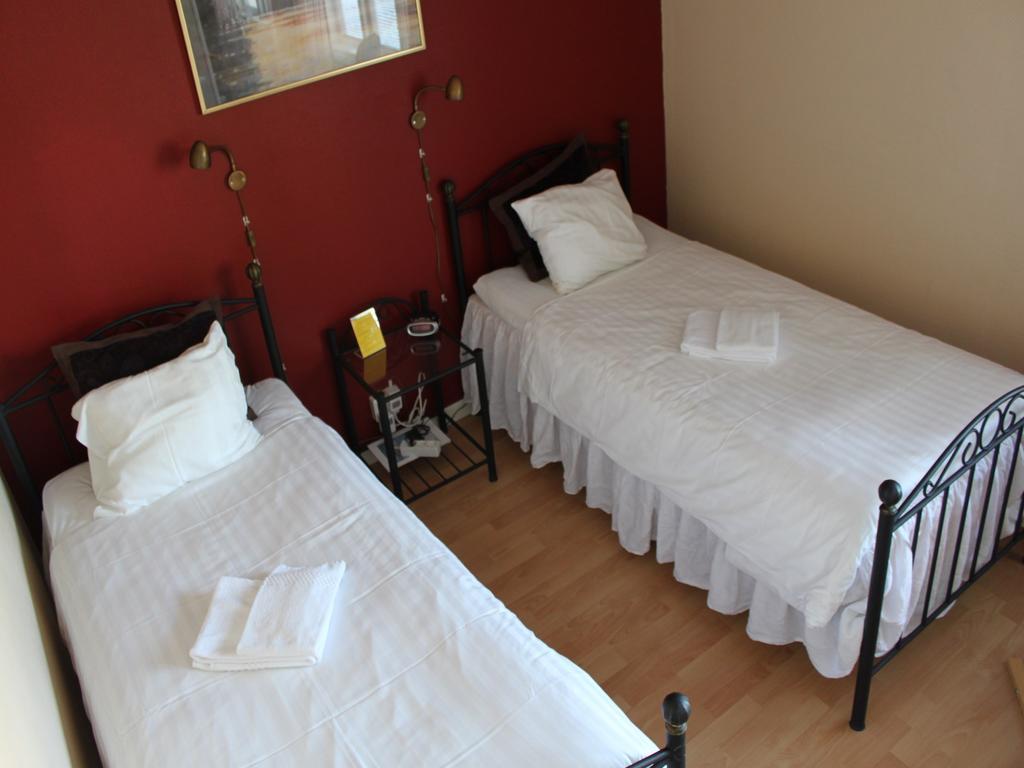 Hotell Zlafen Bed And Breakfast Карлскуґа Екстер'єр фото